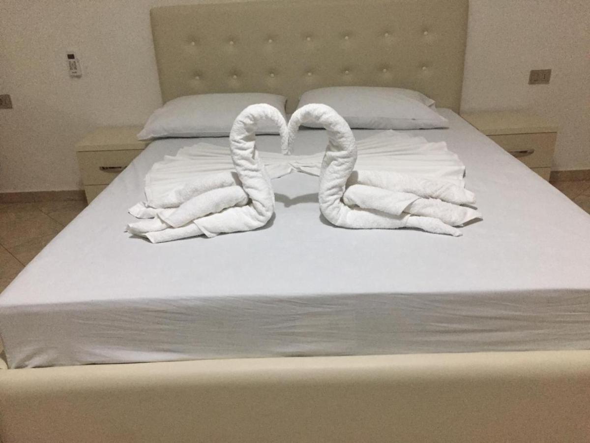 Hotel Belle Vue Dhërmi エクステリア 写真