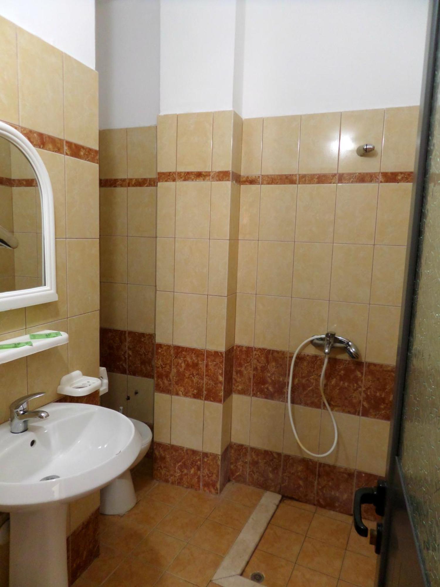 Hotel Belle Vue Dhërmi エクステリア 写真