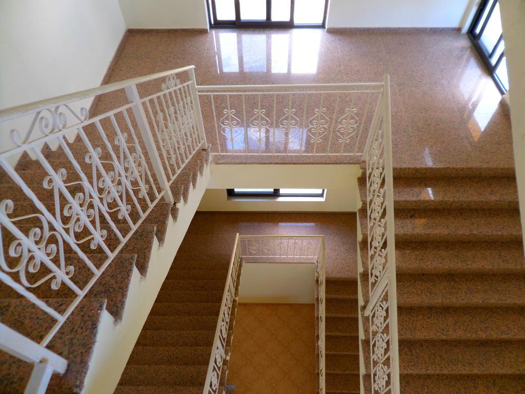 Hotel Belle Vue Dhërmi エクステリア 写真