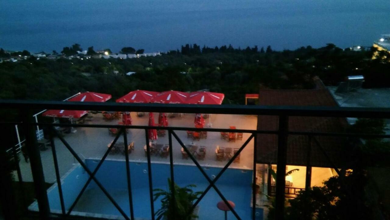 Hotel Belle Vue Dhërmi エクステリア 写真